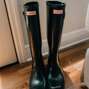 Black hunter rain boots